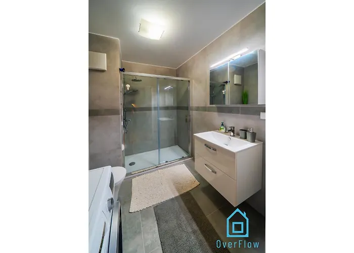 Azure Seaside & Center